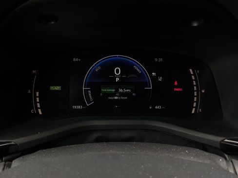 Used 2026 Toyota Camry SE FWD image 39