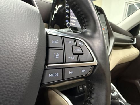Used 2021 Toyota Highlander XLE AWD/4WD image 16