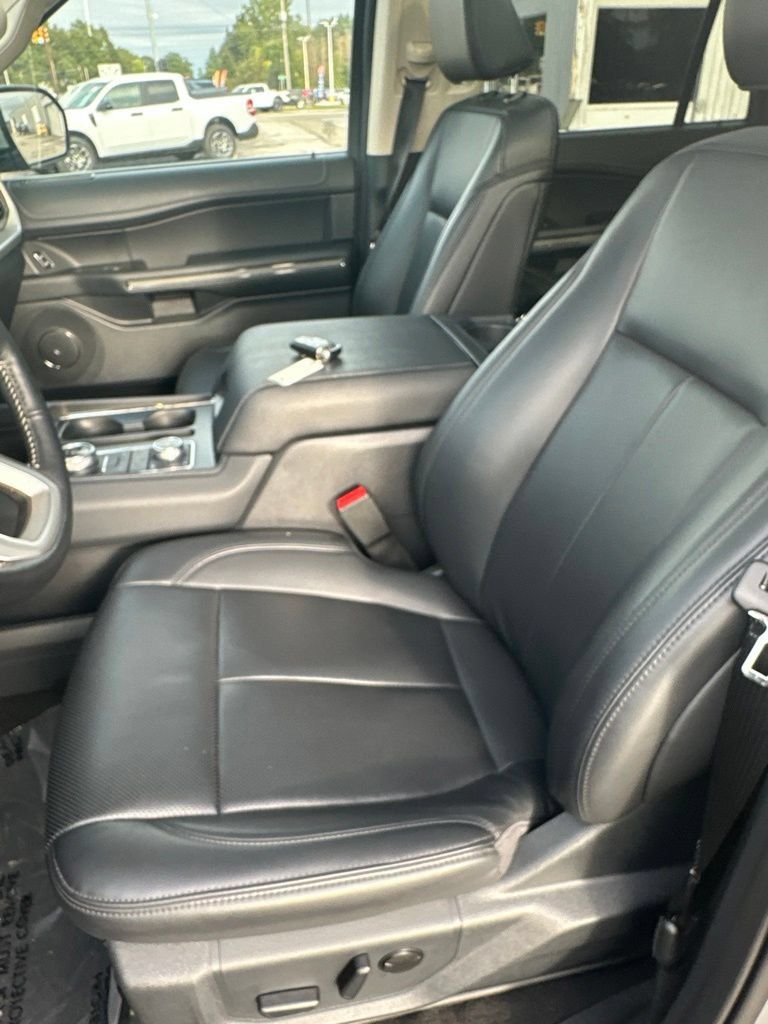 Used 2024 Ford Expedition Max XLT AWD/4WD image 17