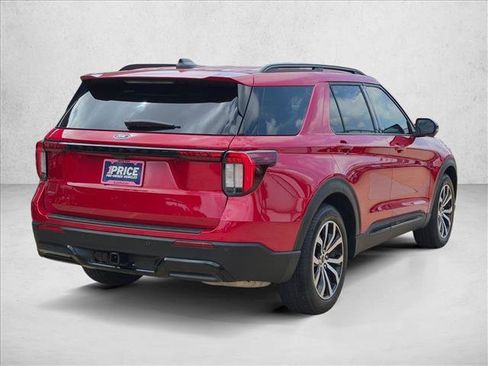 Certified 2025 Ford Explorer ST-Line w/ Premium Package RWD image 5