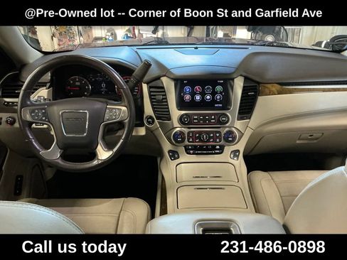 Used 2016 GMC Yukon XL Denali w/ Open Road Package AWD/4WD image 18