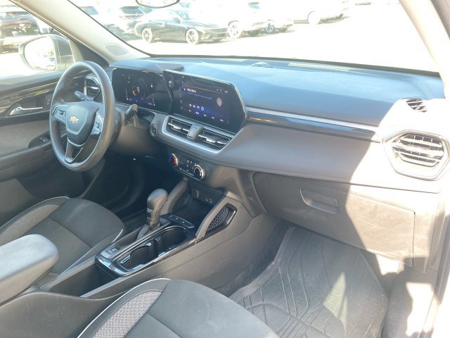 Used 2025 Chevrolet TrailBlazer LS w/ LS Convenience Package FWD image 26