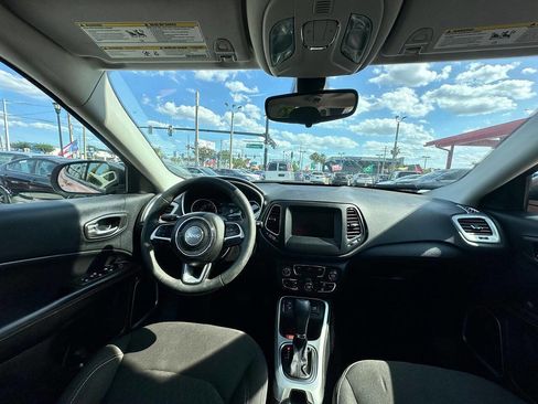 Used 2020 Jeep Compass Sport w/ Tech Group FWD image 11