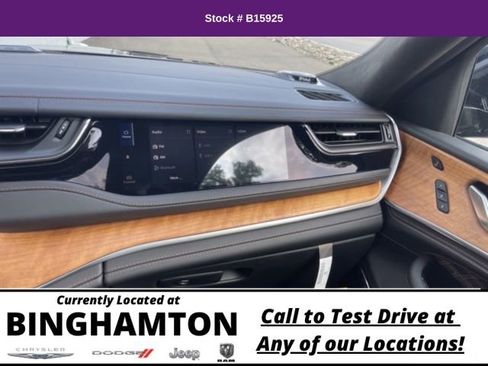 Used 2022 Jeep Grand Cherokee Summit image 40