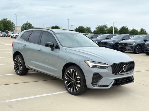 New 2026 Volvo XC60 B5 Ultra w/ Protection Package Premier AWD/4WD image 4