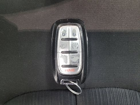 Used 2018 Chrysler Pacifica Touring Plus w/ S Appearance Package image 32