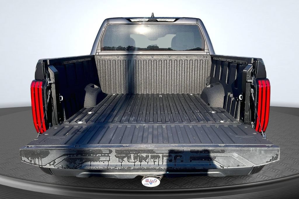 Used 2025 Toyota Tundra SR5 w/ SR5 Convenience Package AWD/4WD image 9