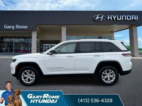 Used 2023 Jeep Grand Cherokee Limited AWD/4WD image 13