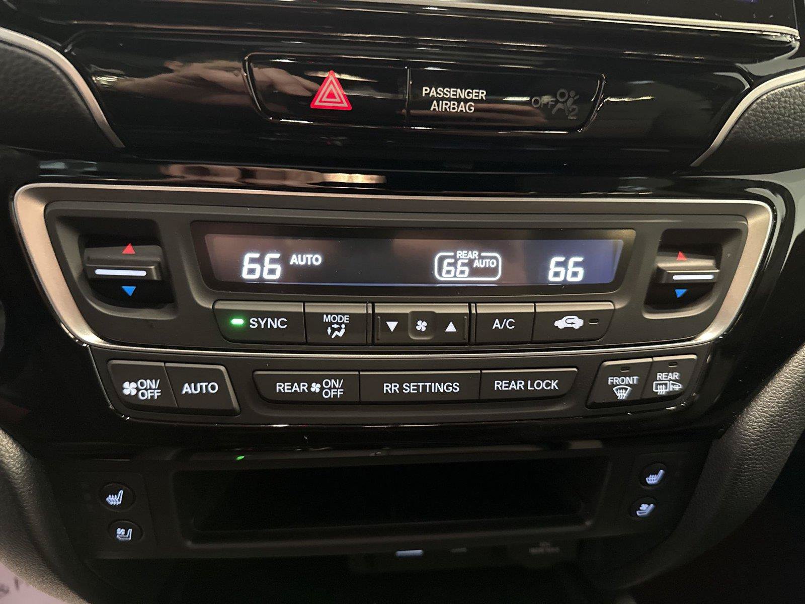 Used 2025 Honda Ridgeline Black Edition image 17