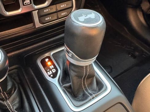 Used 2021 Jeep Wrangler Unlimited Sahara AWD/4WD image 21