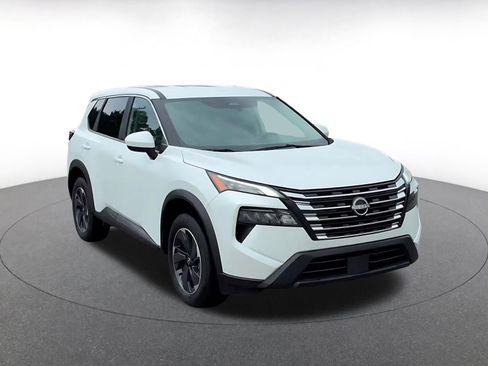 Used 2025 Nissan Rogue SV FWD image 3