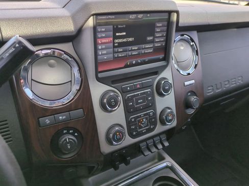 Used 2014 Ford F250 Lariat w/ Lariat Ultimate Package image 29