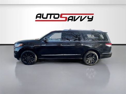 Used 2023 Lincoln Navigator L Reserve image 4