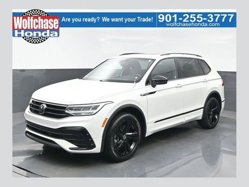 Used 2023 Volkswagen Tiguan SE R-Line FWD image 1