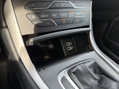 Used 2017 Ford Edge SEL w/ Equipment Group 201A image 20