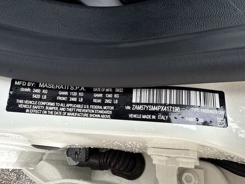 Used 2023 Maserati Ghibli Modena image 39