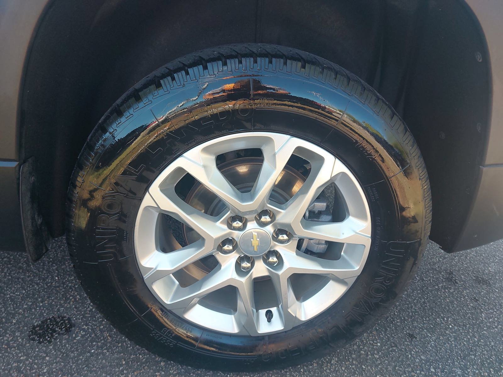 Used 2021 Chevrolet Traverse LS FWD image 31