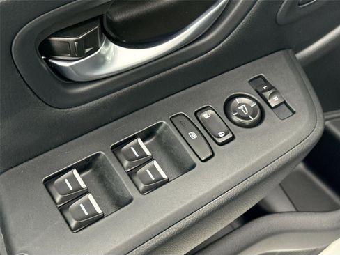 Used 2025 Honda Pilot EX-L image 29
