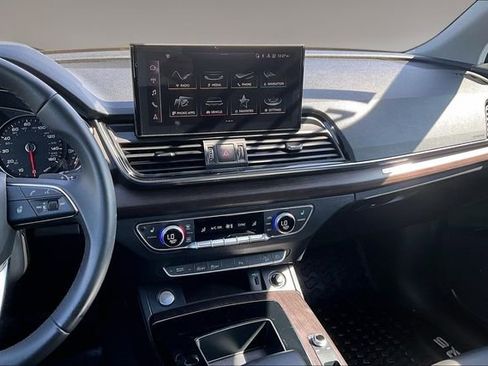 Certified 2023 Audi Q5 2.0T Premium w/ Convenience Package image 9