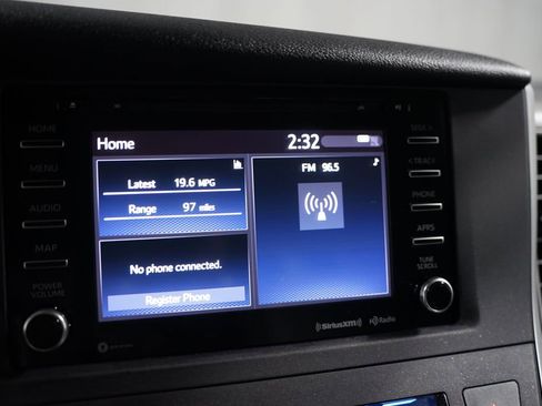 Used 2020 Toyota Sienna LE FWD image 22