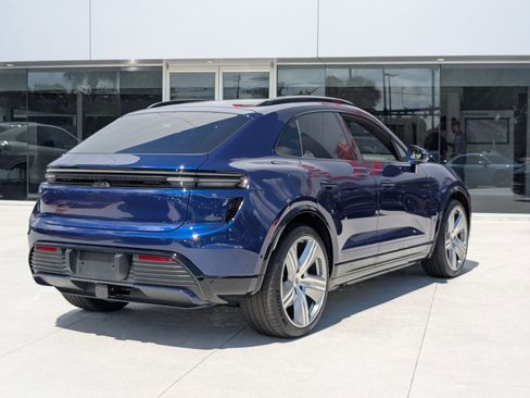 New 2025 Porsche Macan Turbo Electric image 9