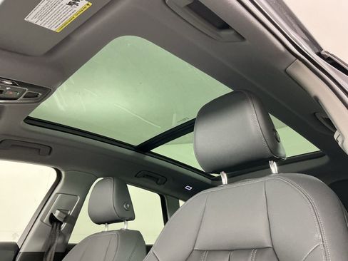 Used 2025 Audi Q5 Premium Plus w/ Premium Plus image 16