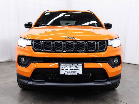 Used 2026 Jeep Compass Latitude image 2