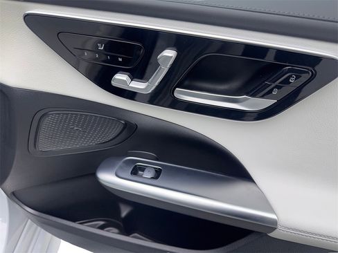 Used 2025 Mercedes-Benz C 300 Sedan image 46