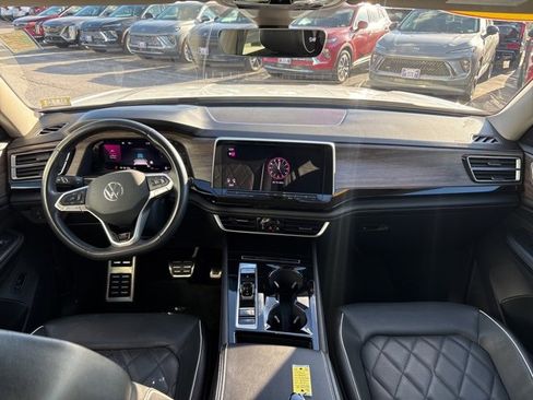 Used 2024 Volkswagen Atlas SEL Premium R-Line image 20