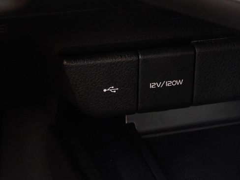 Used 2020 Toyota Camry SE image 17