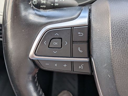 Used 2021 Toyota Highlander Platinum AWD/4WD image 18
