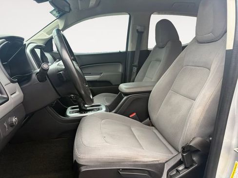 Used 2016 Chevrolet Colorado LT w/ LT Convenience Package RWD image 9