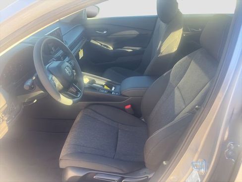 Used 2025 Honda Accord LX image 4