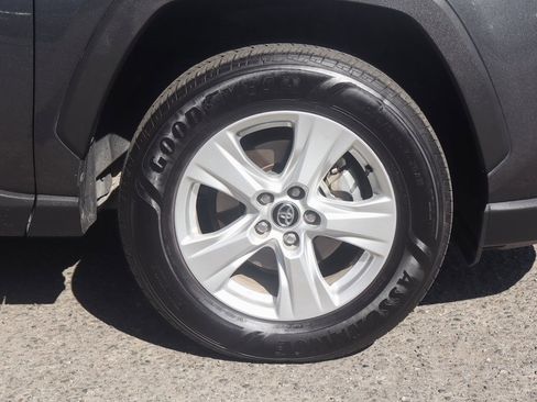 Used 2021 Toyota RAV4 XLE image 42