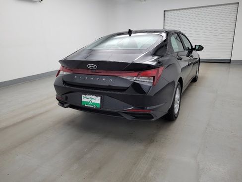 Used 2023 Hyundai Elantra SE w/ Cargo Package image 7