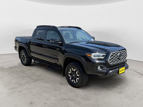 Used 2022 Toyota Tacoma TRD Off-Road w/ TRD Premium Off Road Package AWD/4WD image 7