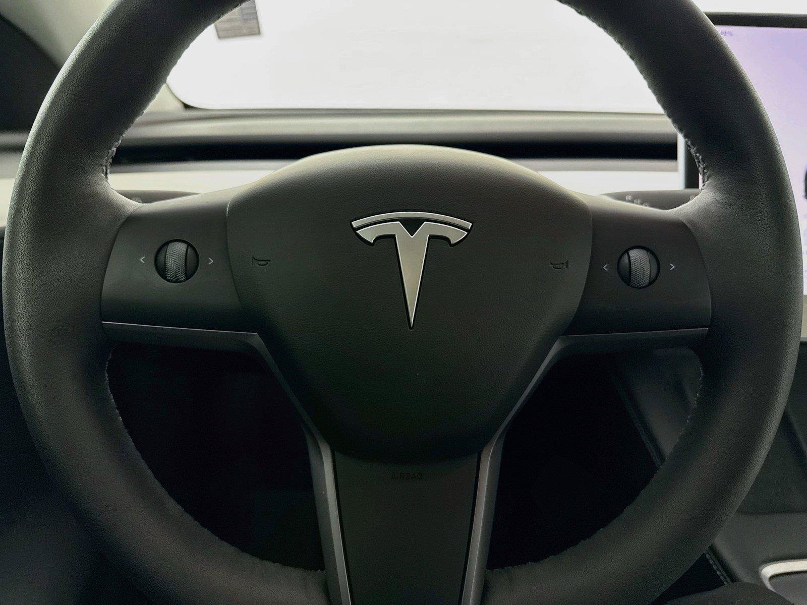 Used 2025 Tesla Model Y Long Range AWD/4WD image 16