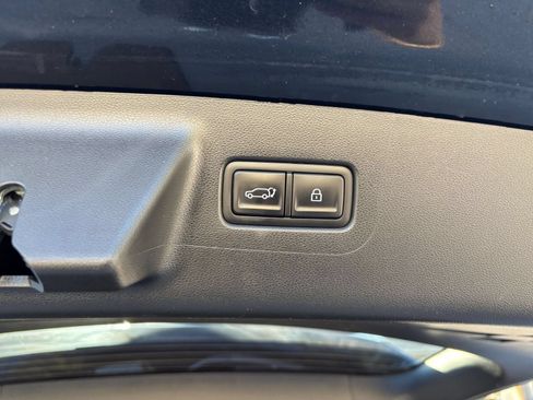 Used 2025 Hyundai Santa Fe SEL FWD image 23