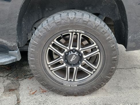 Used 2020 Chevrolet Tahoe LT RWD image 7