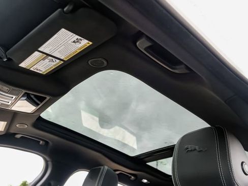 Used 2026 Jaguar F-PACE R-Dynamic S AWD/4WD image 4