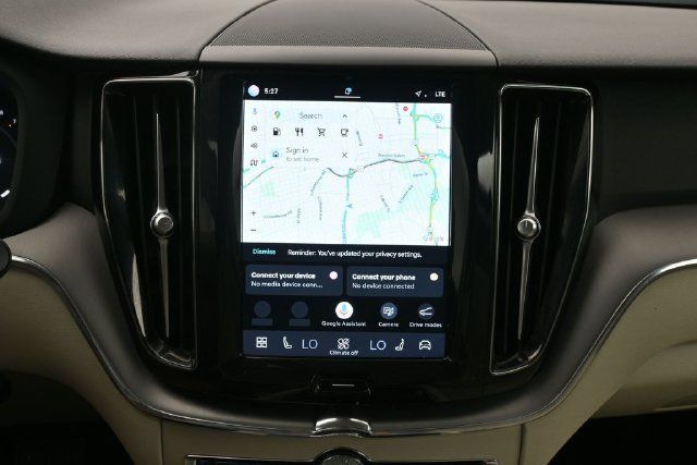 Used 2024 Volvo XC60 B5 Core AWD/4WD image 14