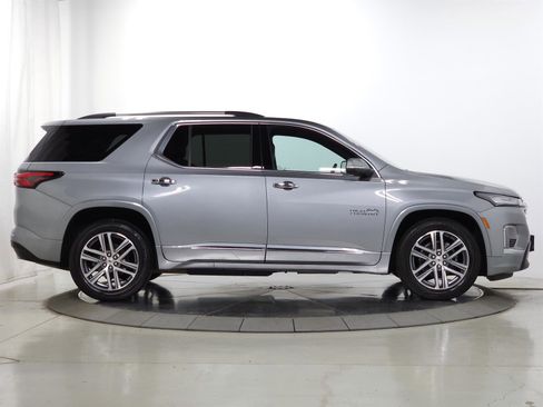Used 2023 Chevrolet Traverse High Country w/ LPO, Floor Liner Package AWD/4WD image 13