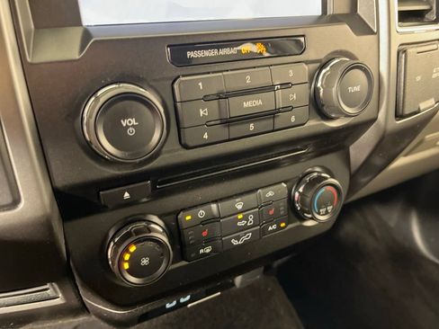 Used 2018 Ford F150 XLT w/ Equipment Group 302A Luxury AWD/4WD image 31