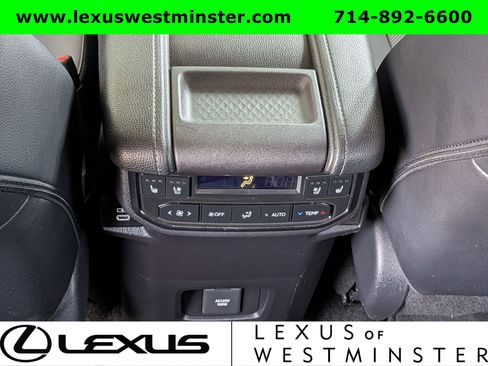 Used 2024 Toyota Grand Highlander AWD image 17