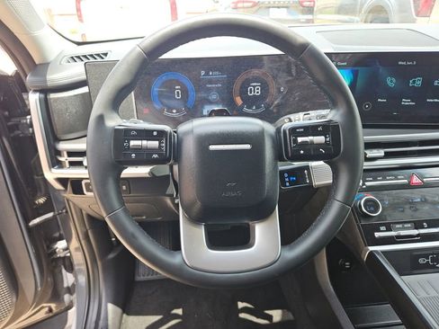 Used 2025 Hyundai Santa Fe SEL FWD image 18