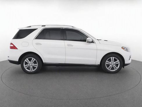 Used 2016 Mercedes-Benz GL 450 4MATIC image 2