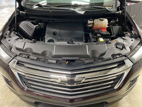 Used 2023 Chevrolet Traverse LT w/ LT Premium Package AWD/4WD image 51