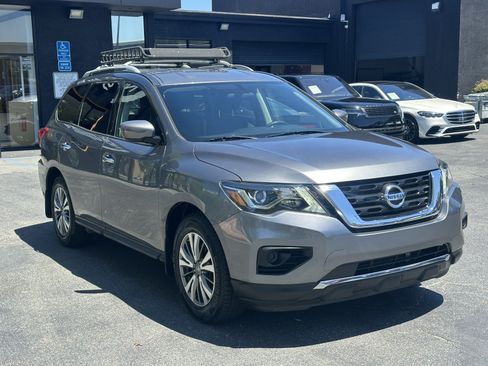 Used 2020 Nissan Pathfinder S FWD image 7