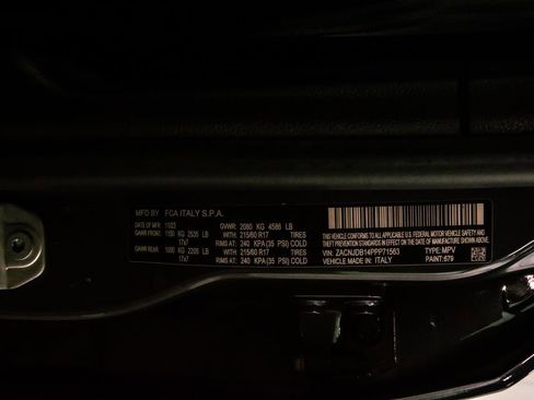 Used 2023 Jeep Renegade Latitude image 32