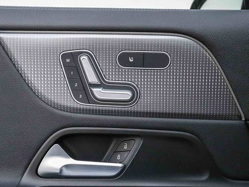 Used 2023 Mercedes-Benz GLA 250 image 26